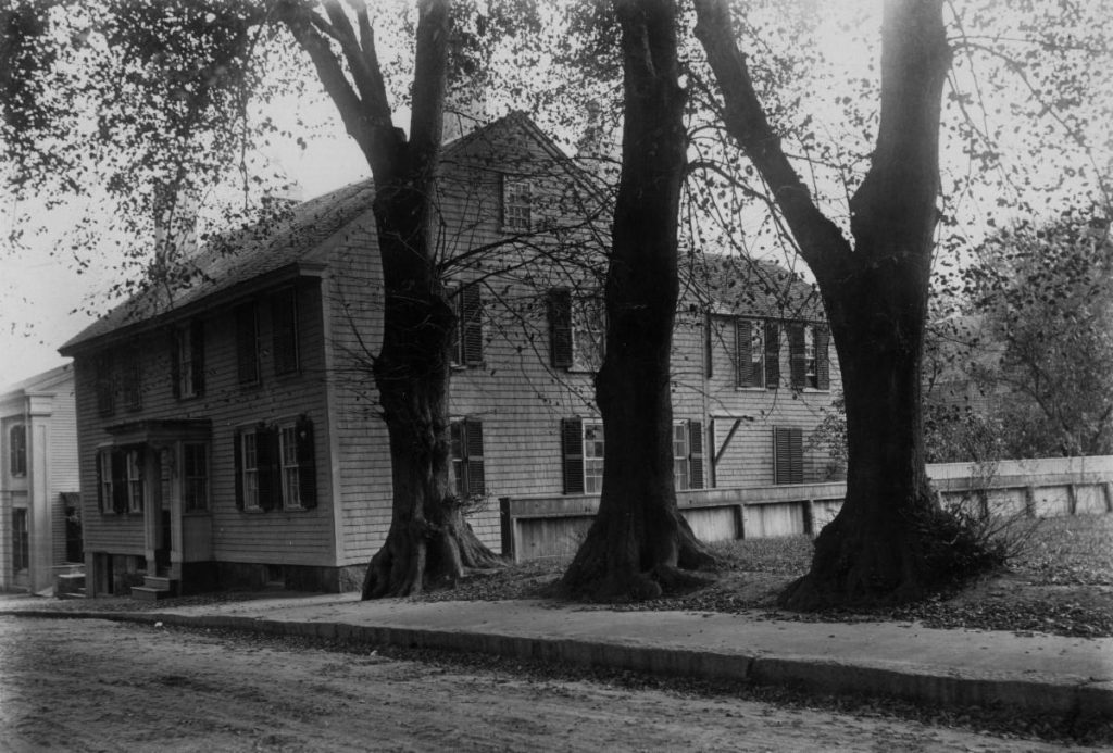 Original photo what the Spooner House in Plymouth, MA looked like